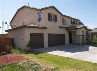9516 Tanzanite Ave, Hesperia, CA 92344