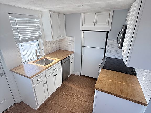 2nd image of 72 Sohier Rd #2