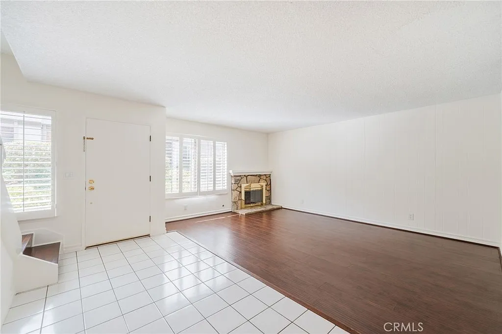 3 bed, 2.5 bath, 1478 sqft, $4,500 — Photo 3