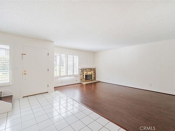 3rd image of 27943 Ridgebluff Ct