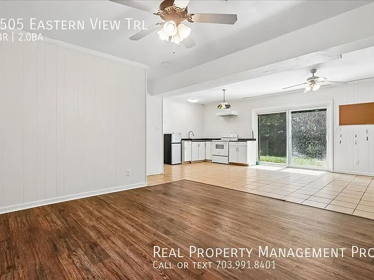 9505 Eastern View Trl — Photo 20