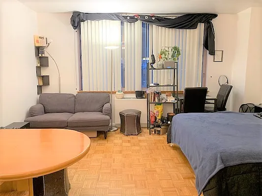 Rented by Douglas Elliman | media 35