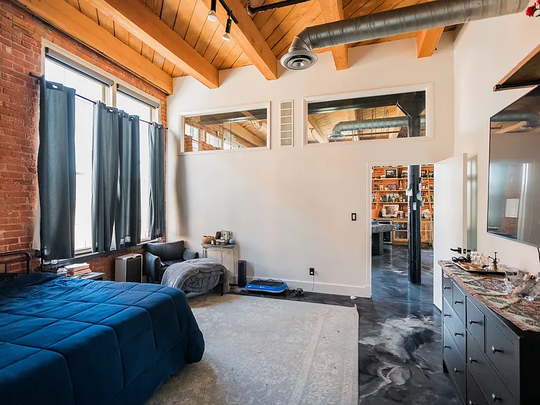 200 River Place Dr #12 — Photo 8