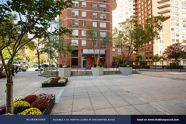 Rented by The Blueground | media 93