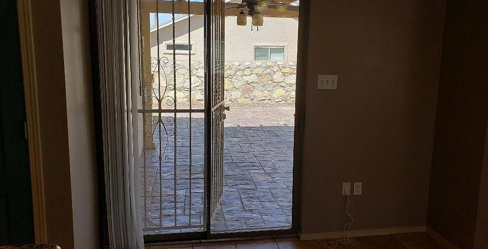 1st image of 10205 Valle De Oro Dr