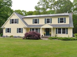 186 Dawley Dr, Stonington, CT 06378