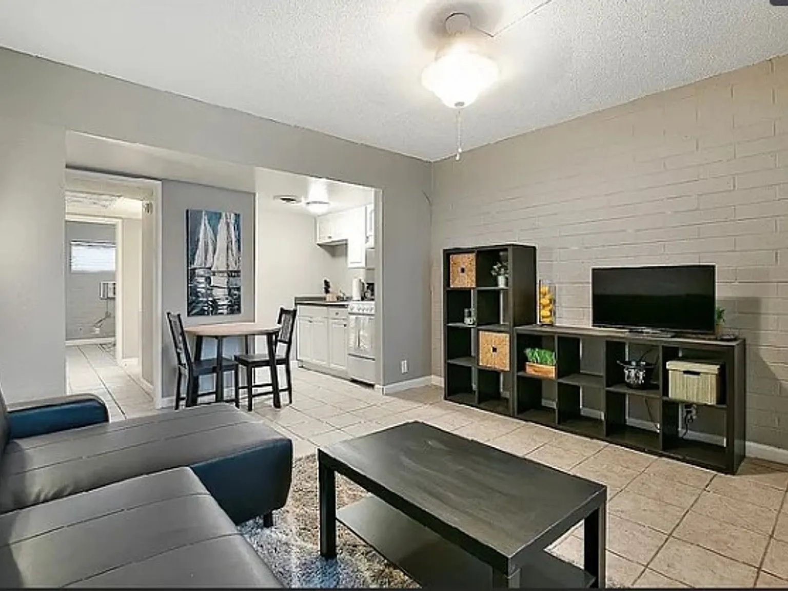 Portofino Apartments — Photo 2