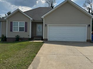 928 Creek Water St, Bowling Green, KY 42101
