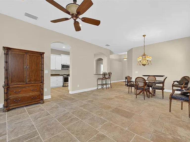 1039 Emerald Dunes Dr — Photo 11