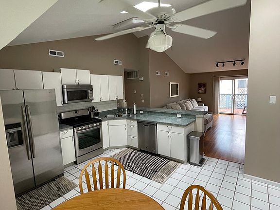 4th image of 738 Tollis Pkwy #C