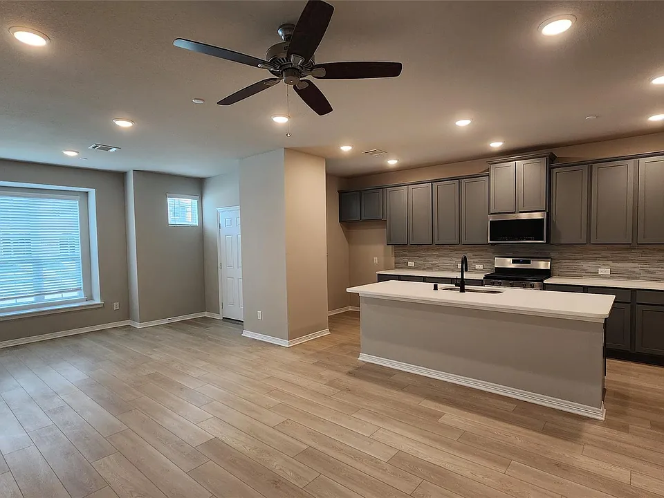 8009 Scanlan Trl