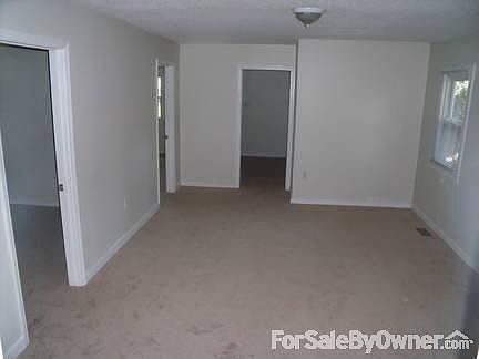 4th image of 1215 E 14th St