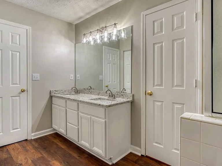 3036 Regal Park Ct — Photo 14