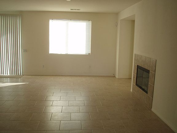 3rd image of 82579 Tivoli Ln