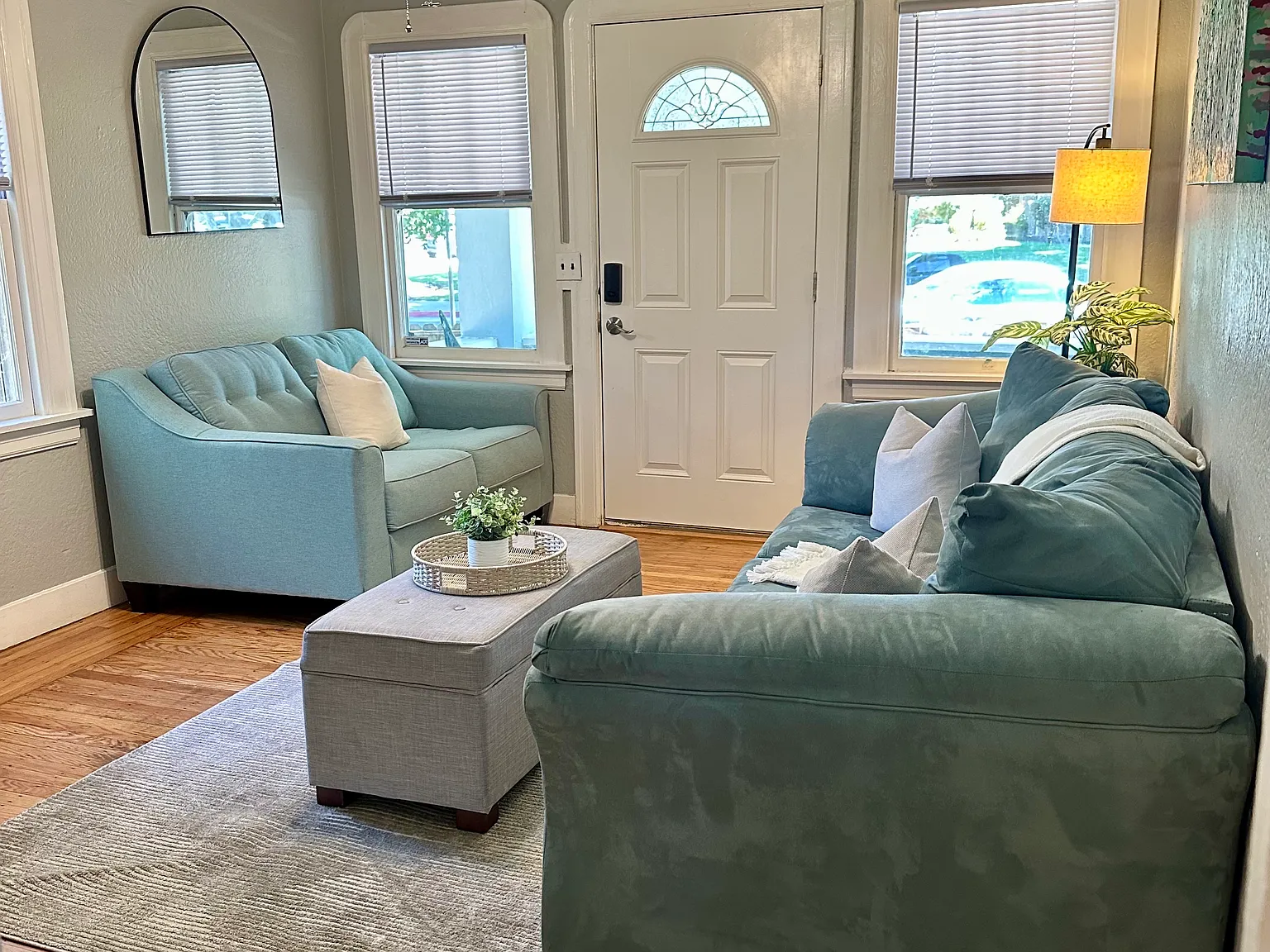 2 bed, 702 sqft, $2,850 — Photo 3