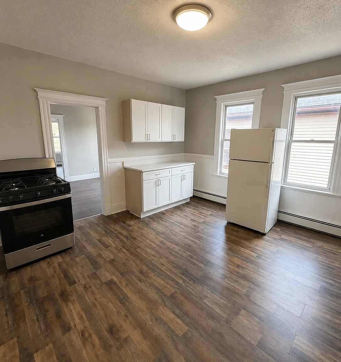 197 Glen Street — Photo 2