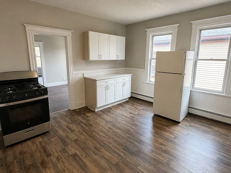 197 Glen St #3S — Photo 2