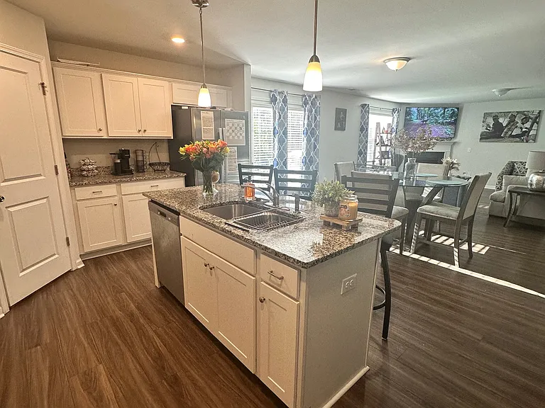 309 Ollivander Ln — Photo 5