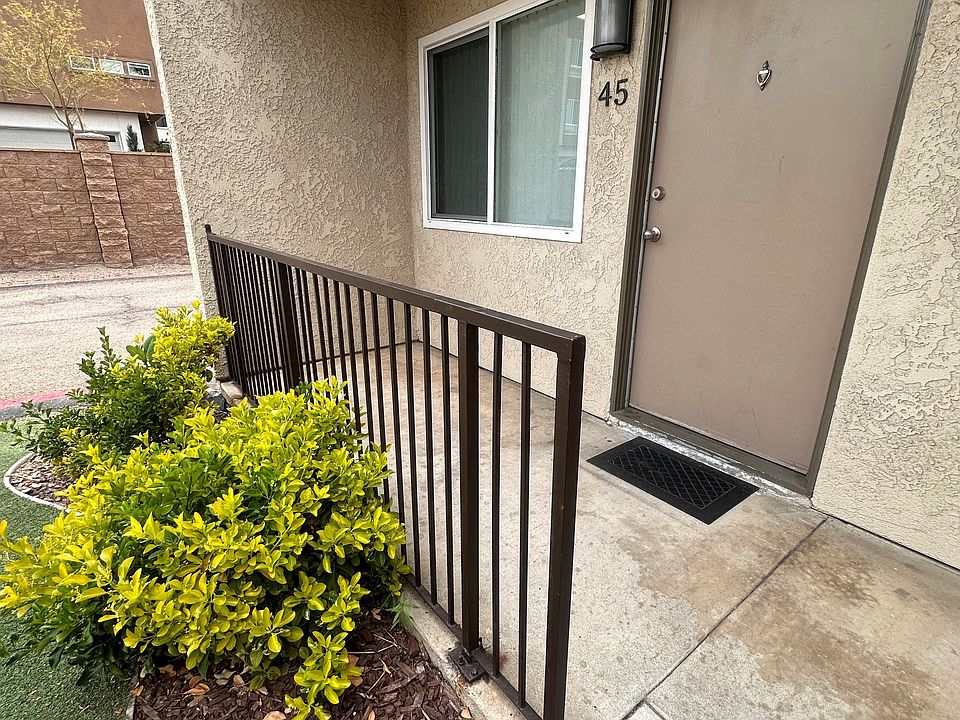 Apartment enterance at The Meadowlark Apartments in San Marcos.