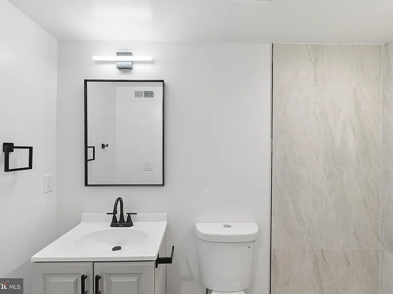 863 N 43rd St #1 — Photo 12