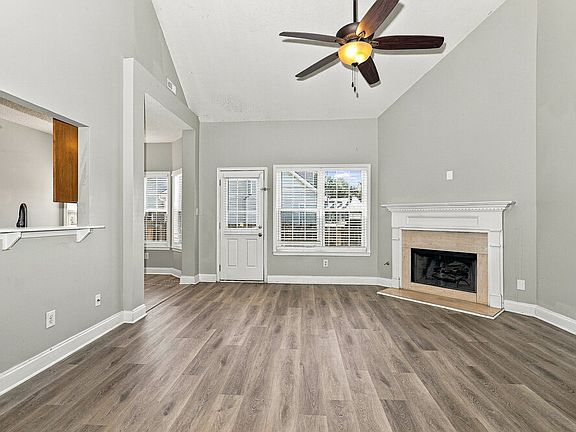 4th image of 336 Baldwin Ct