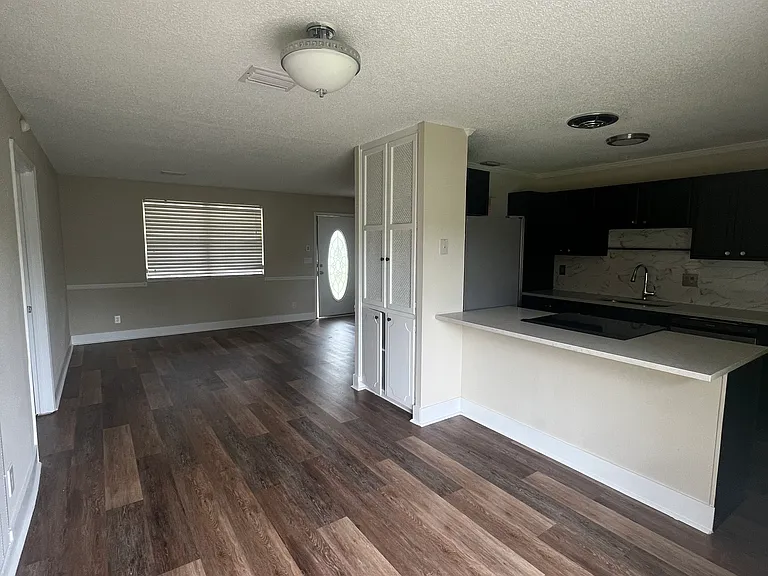 7649 Hillside Dr — Photo 8