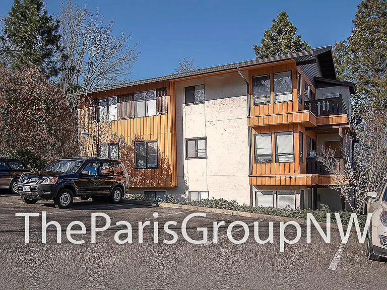 2106 S 107th St #A2 — Photo 22