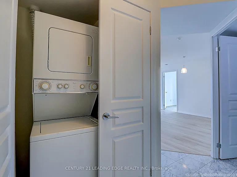 18 Yonge St #1305 — Photo 19