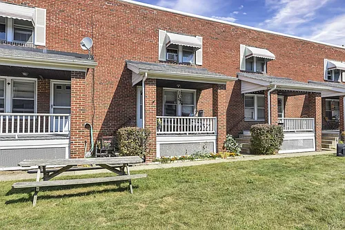 Broadview TownHomes Photo 1