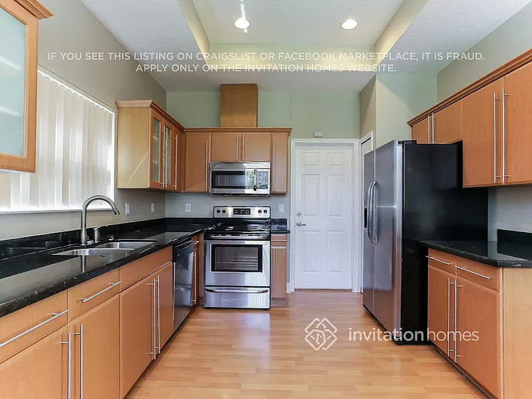 9118 SW 161st Ter — Photo 8