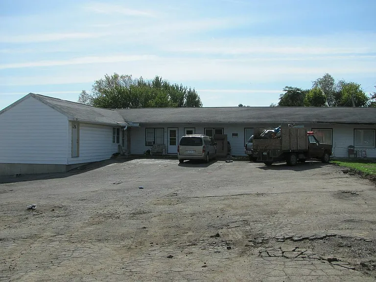 3031 University Ave — Photo 4