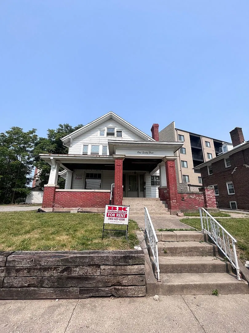 Littleton House — Photo 1