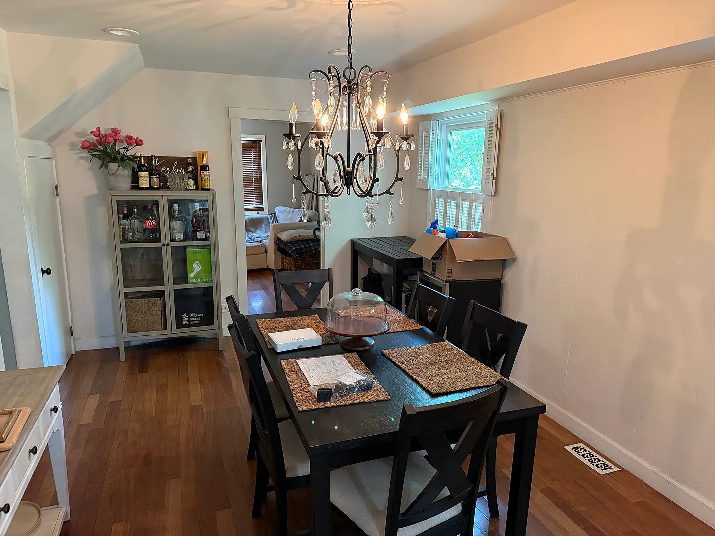 4 bed, 2.5 bath, 2020 sqft, $3,300 — Photo 4