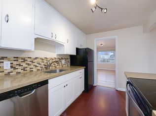 1305 N 41st St, Seattle, WA 98103
