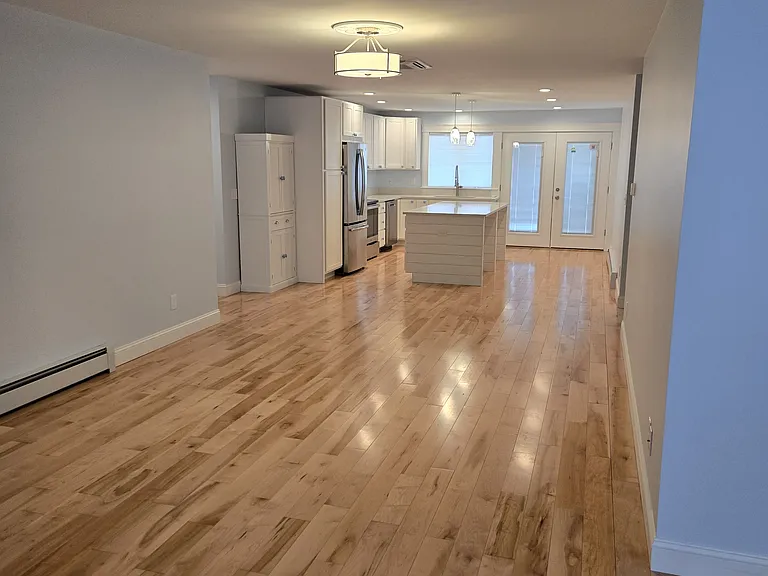21 Juniper St — Photo 7