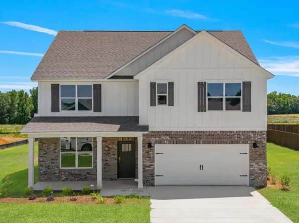106 Creekridge St, Headland, AL 36345