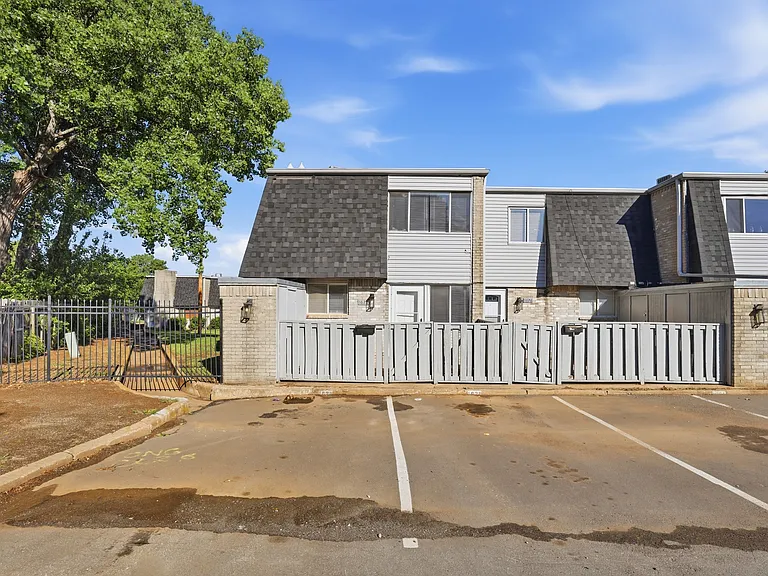 1628 Claudia Dr — Photo 26