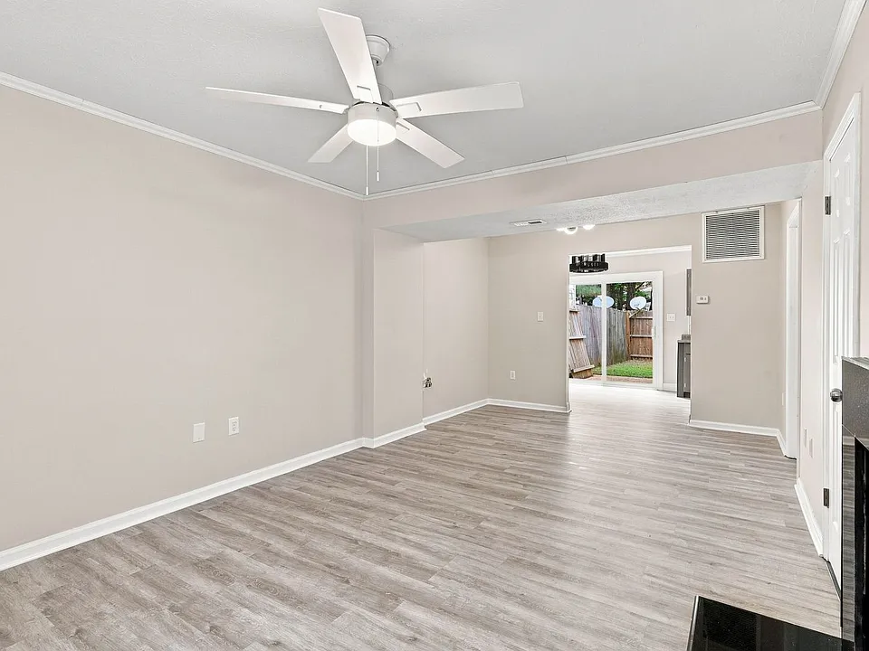 13 Betty Lee Pl