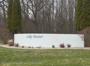 412 Midlakes Blvd, Plainwell, MI 49080
