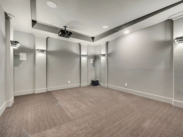 6887 Tranquility Ct — Photo 38