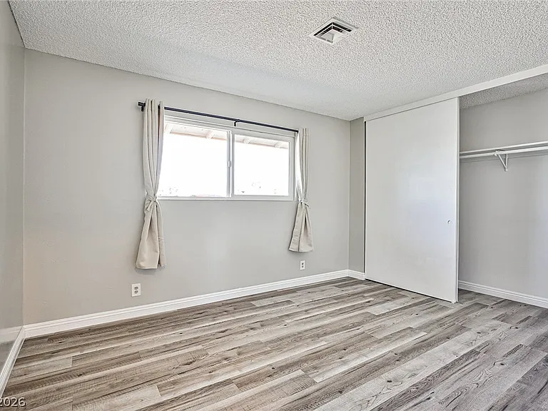 1320 Robin St — Photo 22