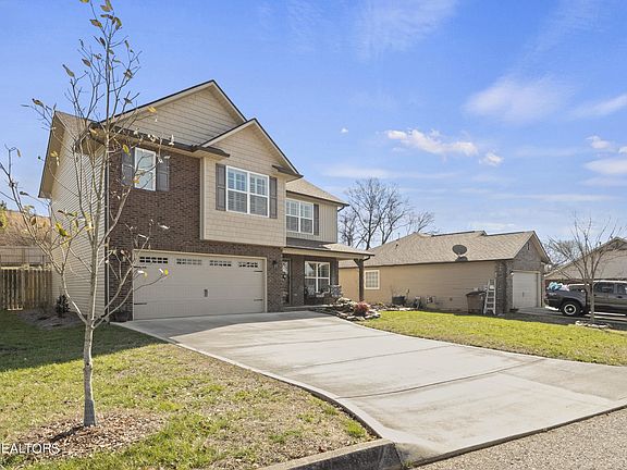 2nd image of 5524 Meadow Wells Dr
