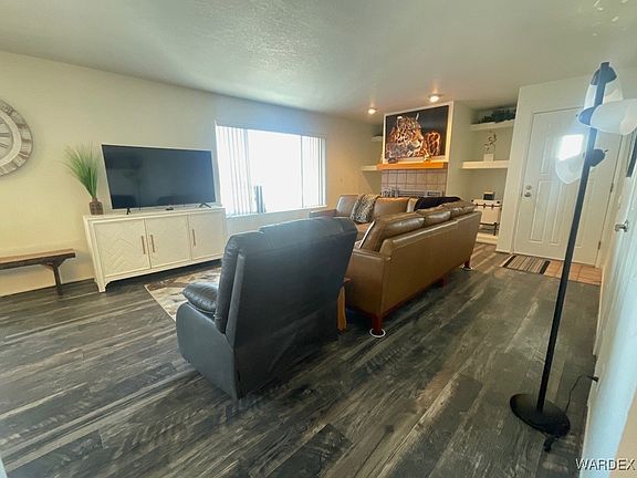 3rd image of 1800 Clubhouse Drive #76