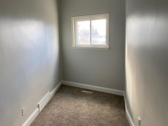 5th image of 1115 Oliver St #1