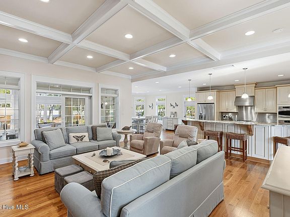 2nd image of 1842 Quail Point SE