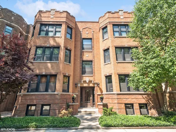 2324 W Argyle St APT 2E, Chicago, IL 60625