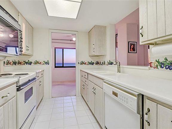 3rd image of 10951 Gulf Shore Dr APT 1004