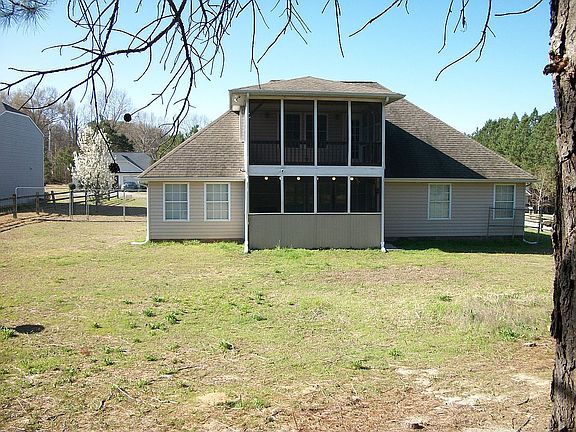 2nd image of 5104 Boardwalk Ct