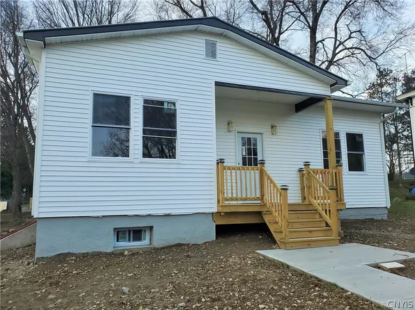 5 Swift St, Marathon, NY 13803