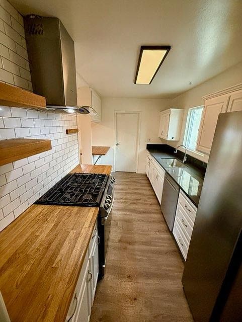 2nd image of 334 Calor Dr